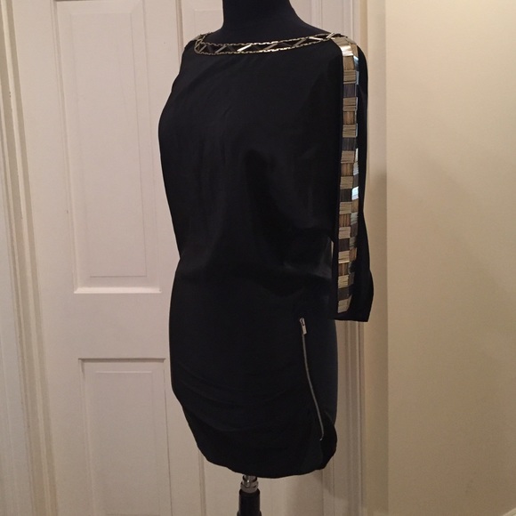 SOLD‼️ Authentic BCBG Maxazria Dress