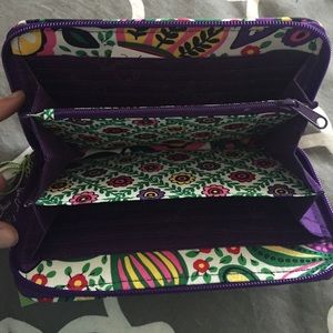 Zippered vera bradley wallet/clutch