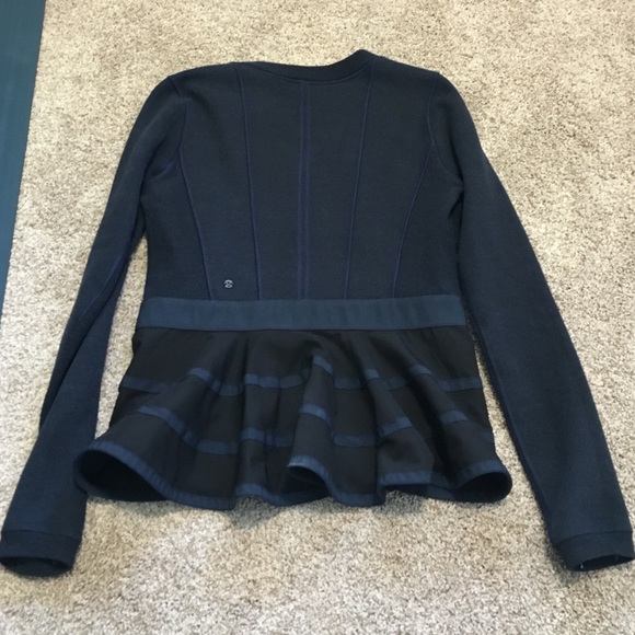 lululemon athletica Tops - Lululemon ruffle up peplum pullover