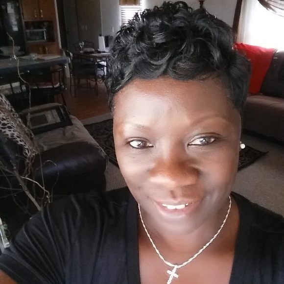 Meet your Posher, Joyce - Picture 1 of 1