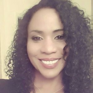 Meet your Posher, Dionne