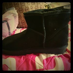 Ugg like short ankle boots