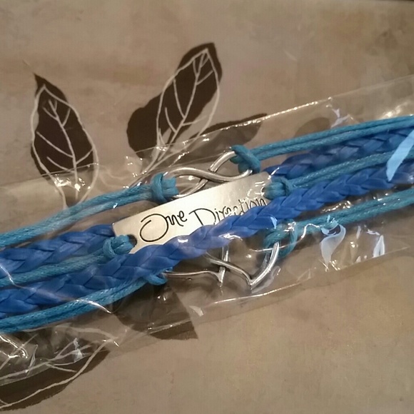 NEW One Direction leather bracelet - Picture 3 of 3
