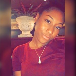 Meet your Posher, Tiara