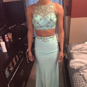 Gorgeous new Prom dress (OFFERS WELCOMED)