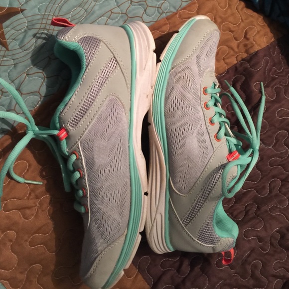 Rue 21 athletic shoes