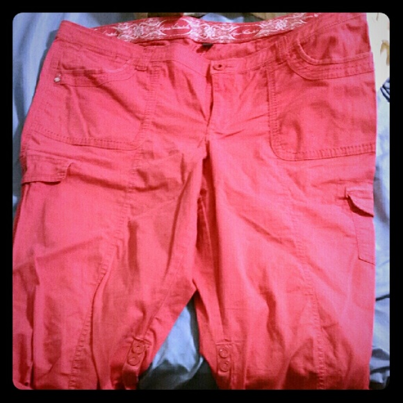 Coral Gloria Vanderbilt capri