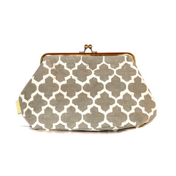 Clasp Clutch - Elephant Gray