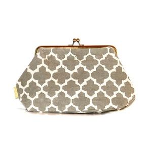 Clasp Clutch - Elephant Gray