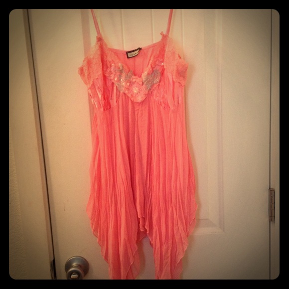 Beautiful flowy crinkle Cami 💕