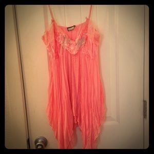 Beautiful flowy crinkle Cami 💕