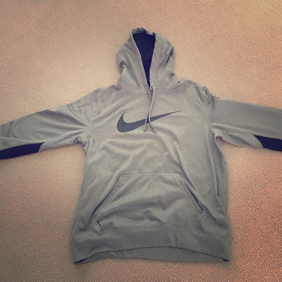 Nike Therma-Fit Hoddie