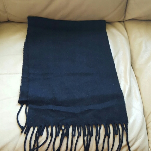 Black scarf