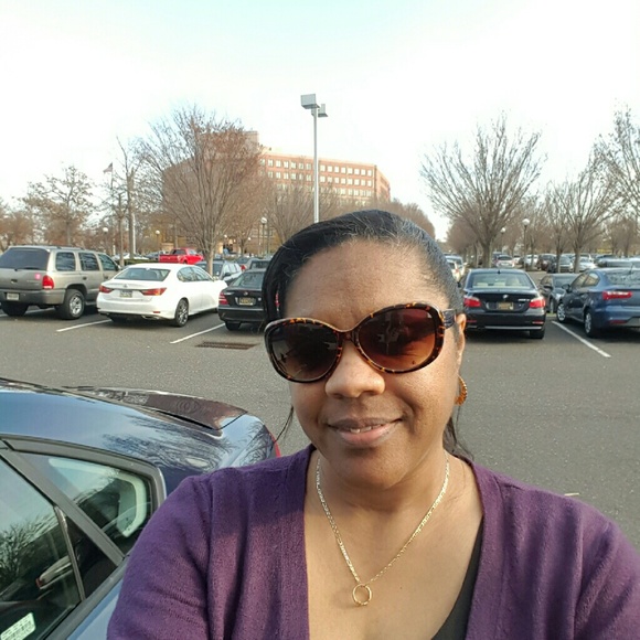 Meet your Posher, Stacey - Picture 1 of 1