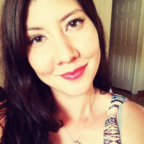 Meet your Posher, Jennifer - Picture 1 of 1