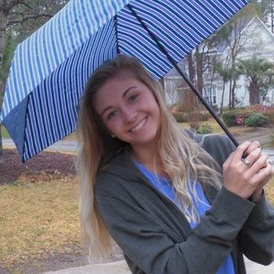 Meet your Posher, Cierra