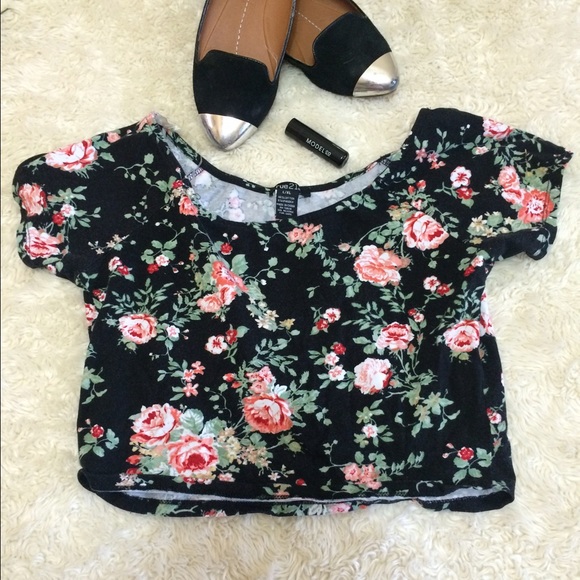 Bundle of 4 Crop Tops