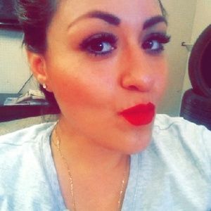 Meet your Posher, Eliana