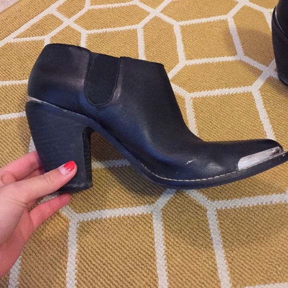 Dolce Vita booties