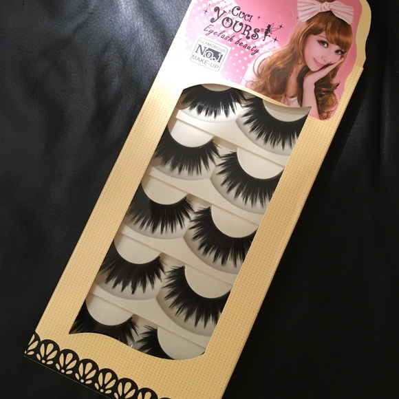 HIGH QUALITY False Eyelashes