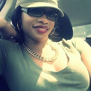 Meet your Posher, Sabrina