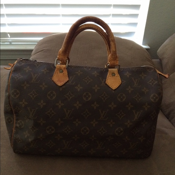 😭 SOLD! LV Speedy 35