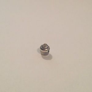 Pandora Cupcake Charm