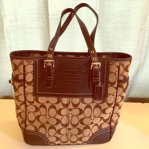 Coach Signature Tote Bag