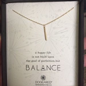 Never worn gift. Beautiful , simple necklace