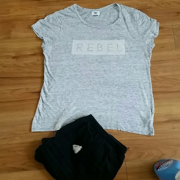 Short sleeve Old Navy tee