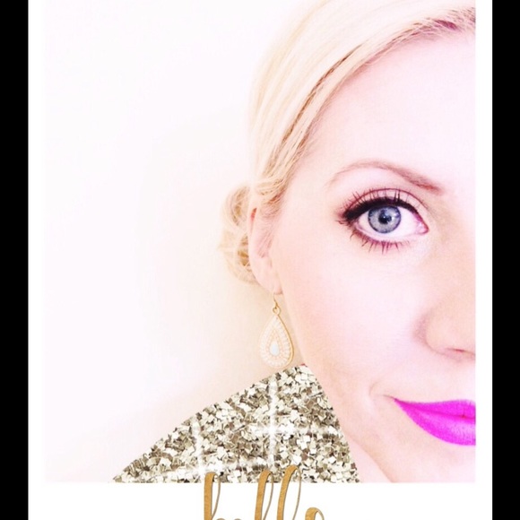 Meet your Posher, Andrea - Picture 1 of 1