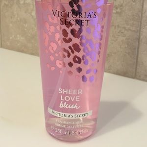 Victoria's Secret fragrance mist Sheer Love Blush