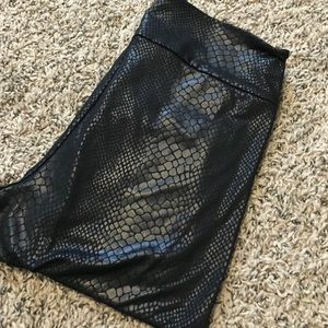 BCBG snake skin pleather leggings
