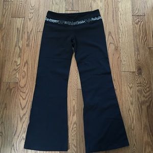 Lululemon athletica groove yoga pant