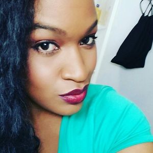 Meet your Posher, Courtney