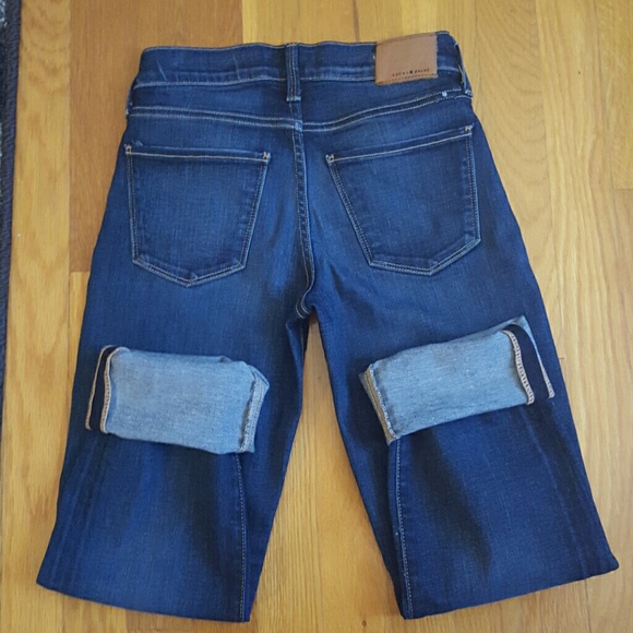 FINAL SALE! LUCKY Brand Jean capris! Size 00. NWOT - Picture 3 of 4