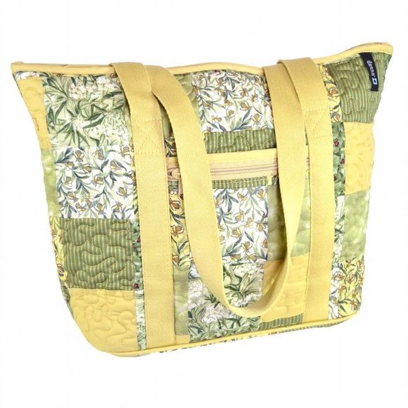 Brand new Donna Sharp purse in the bag.