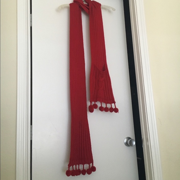 Red Bath and Body Works scarf with pockets
