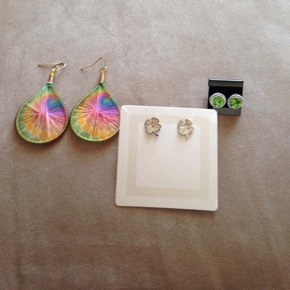 RESERVED FOR TRADE 3 pairs of earrings