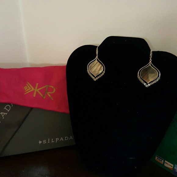 Contour earrings - Picture 1 of 3