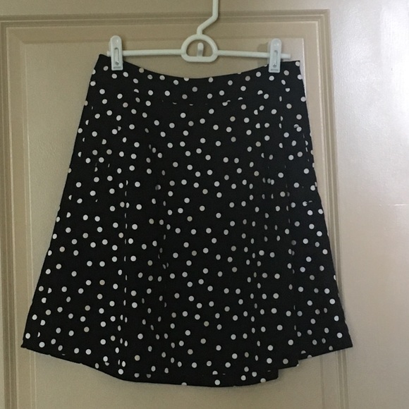 White House/Black Market mini skirt