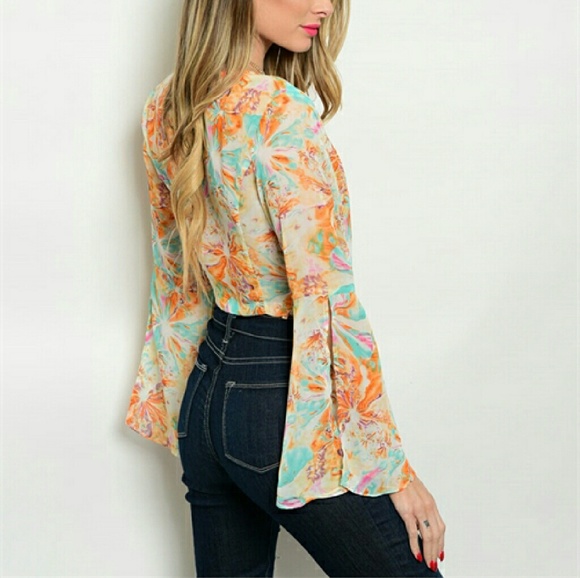 HP Floral Bell Sleeve Boho Top - Picture 2 of 4