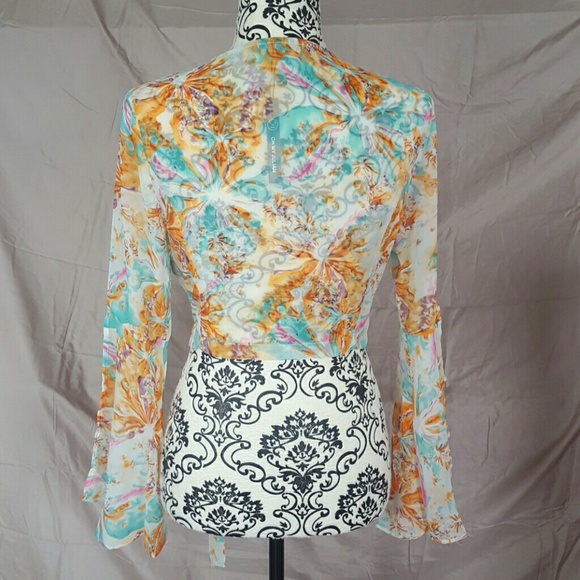 HP Floral Bell Sleeve Boho Top - Picture 3 of 4