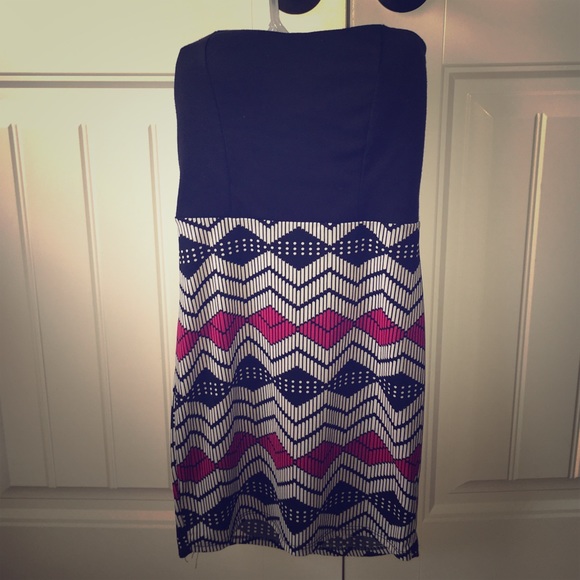 Pretty strapless dress👗