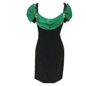 Throwback to the 90's velvet dress!