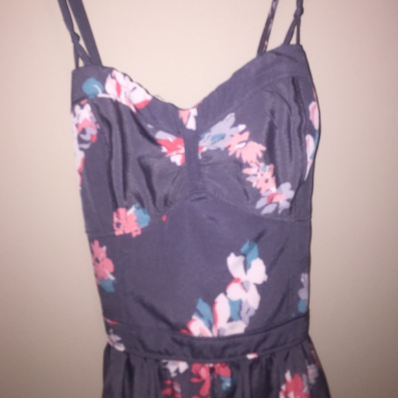 Spring/Summer Dress - Picture 3 of 3