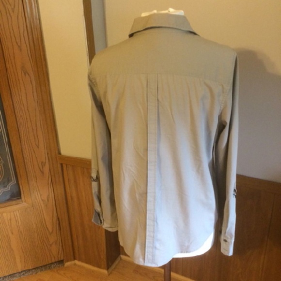 Sweet button down top - Picture 3 of 3