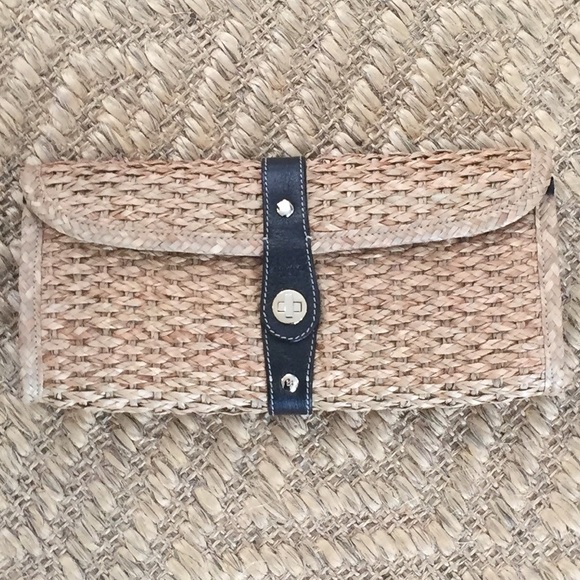 kate spade Handbags - Kate Spade Clutch Bag