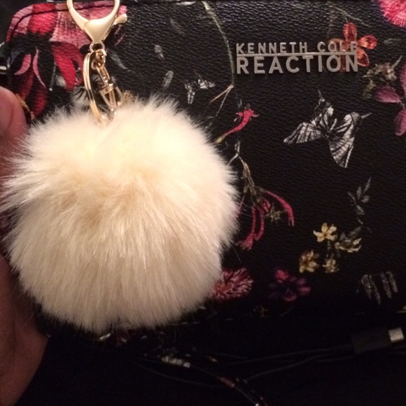 Pom Pom keychain/ faux rabbit fur keychain