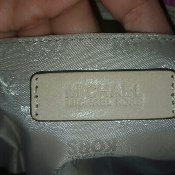Michael Kors purse - Picture 3 of 4